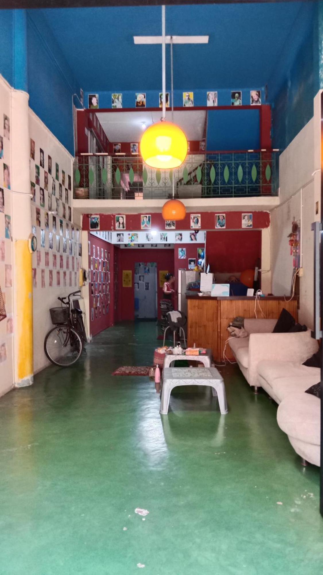 Banphe​ Hostel Exterior photo